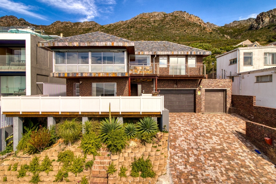 4 Bedroom Property for Sale in Gordons Bay Village Western Cape
